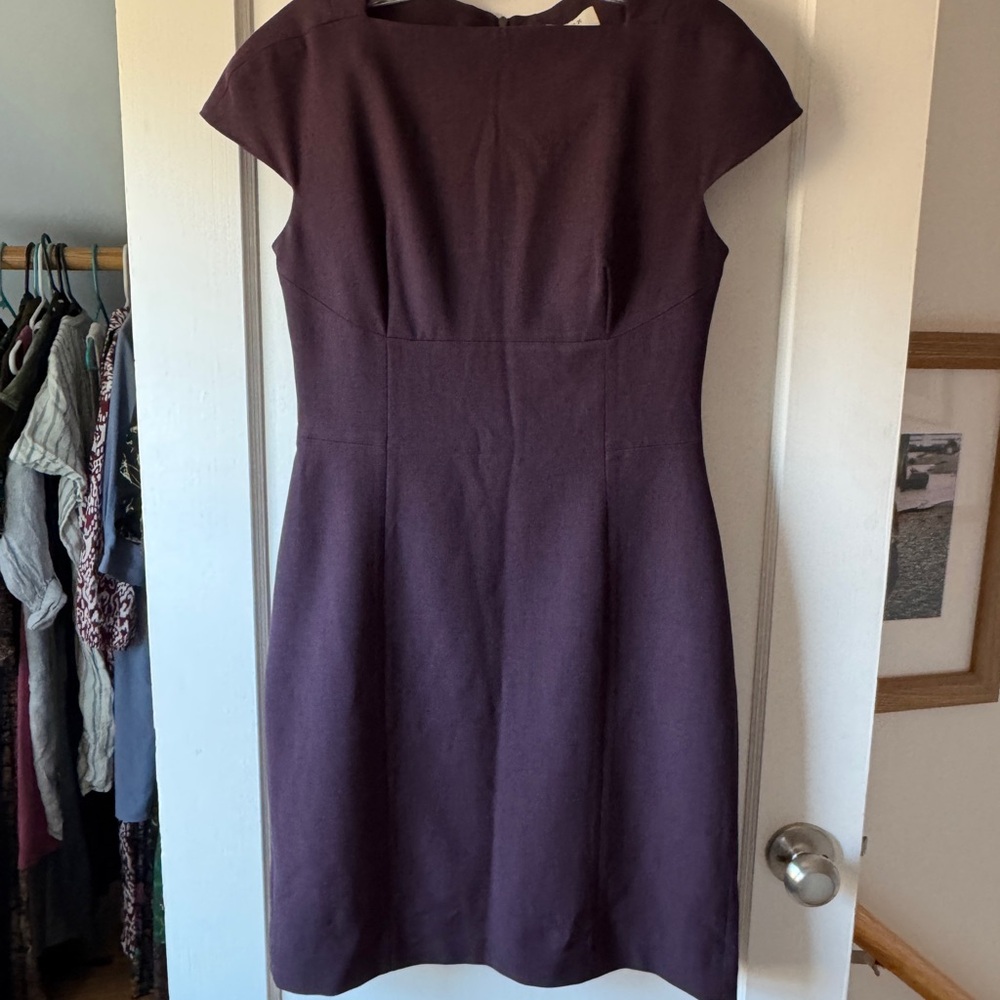 EUC MM LaFleur Ashley Dress in purple